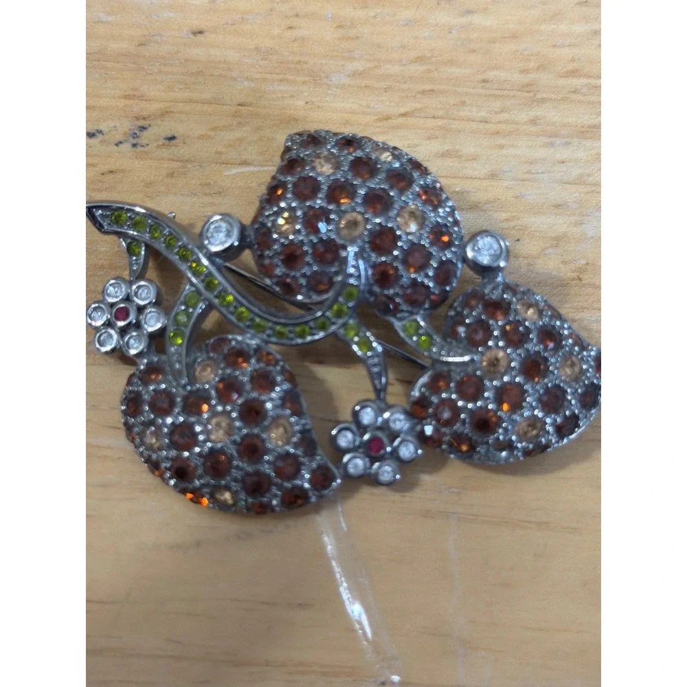 Vintage Style Amber‎ Crystal Leaf and Flower Brooch Gunmetal Tone Pin 572